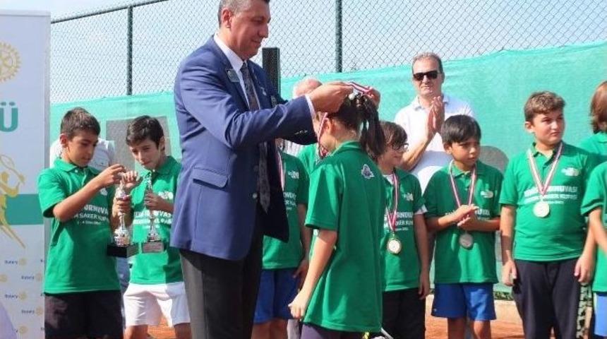 Yeşil Rotary&rsquo;den Tenis Turnuvası