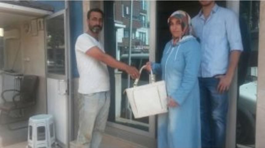 Roman Vatandaştan &Ouml;rnek Davranış