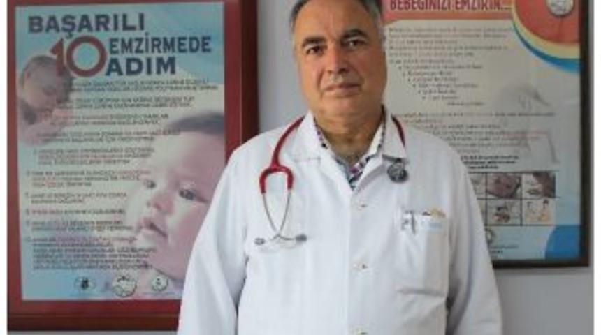 Bebekler İki Yaşına Kadar Emzirilmeli