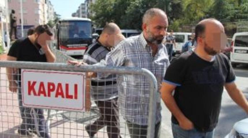 Ka&ccedil;ak Kazı Yaparken Yakalanan 3 Kişi Serbest