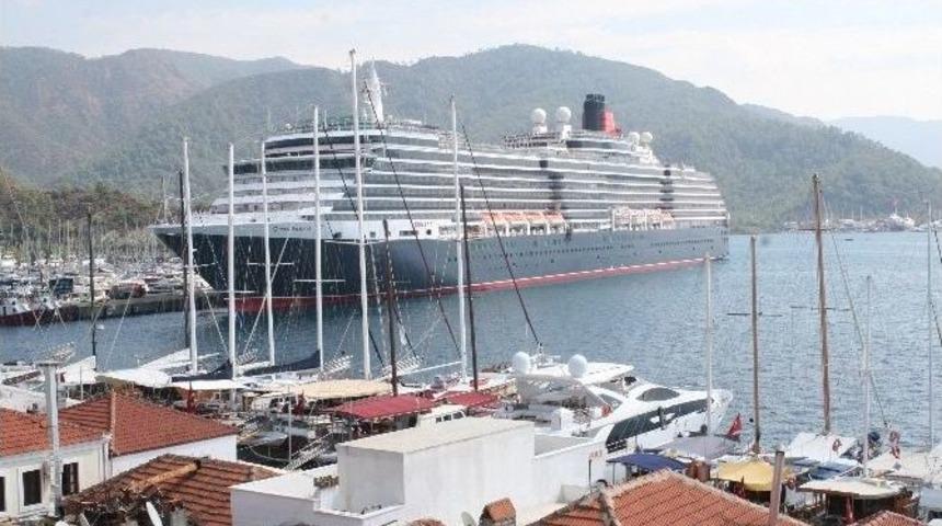 Krali&ccedil;enin İsmini Taşıyan Yolcu Gemisi Marmaris&rsquo;e İkinci Kez Geldi