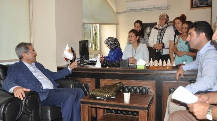 Ak Parti Milletvekili &Uuml;n&uuml;var: "se&ccedil;imin Anahtarı Kadınlar"