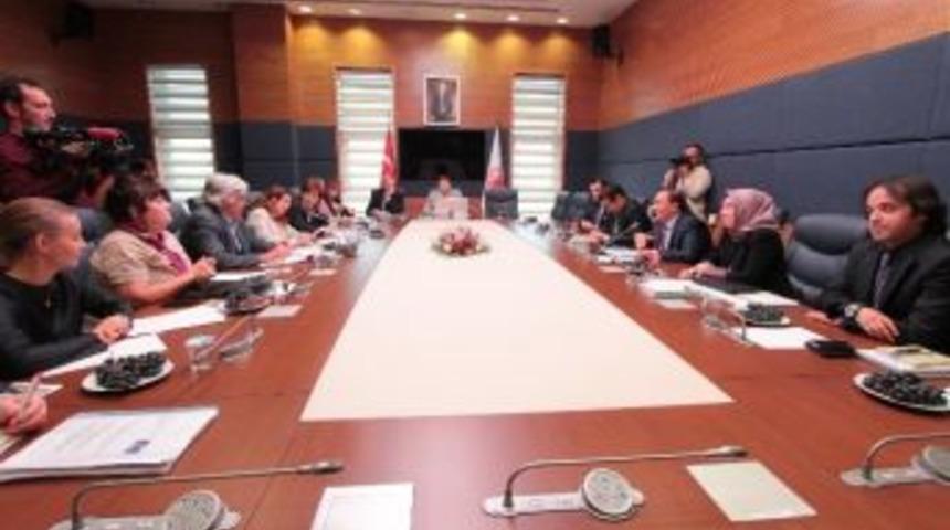 Akpm&rsquo;den Ak Parti&rsquo;ye Ziyaret