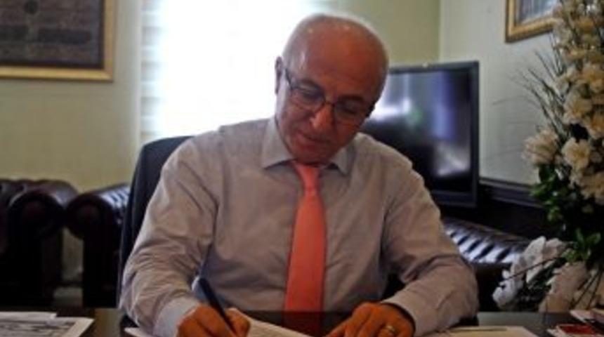 Hi&ccedil;yılmaz Partilerin Se&ccedil;im Vaatlerini Değerlendirdi