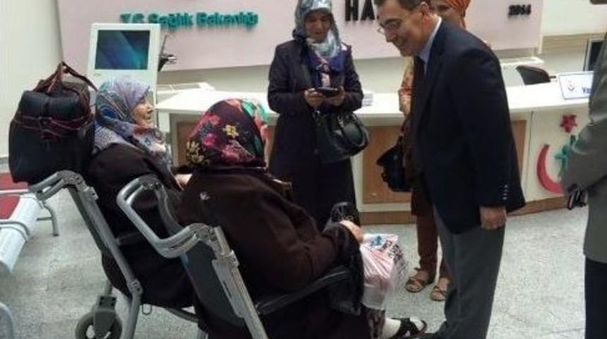 Mhp Adayı Kar Hastanede Ziyaretlerde Bulundu