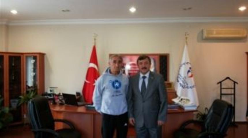 Myanmar G&uuml;reş Milli Takımını Şampiyon Yapan T&uuml;rk