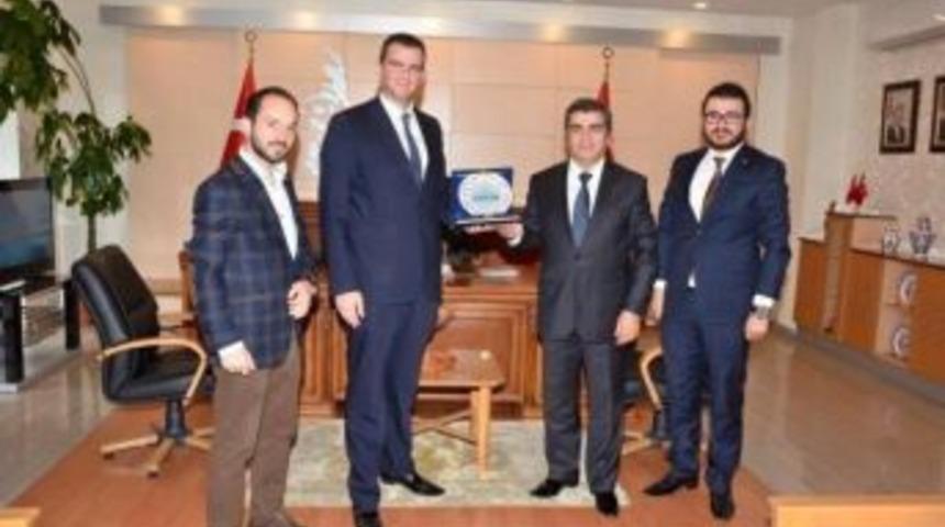Askon &Uuml;yesi İş Adamları Vali Orhan D&uuml;zg&uuml;n&rsquo;&uuml; Ziyaret Etti