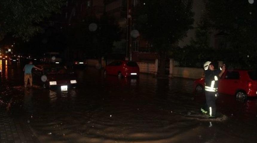 Karaman&rsquo;da Sağanak Yağış Etkili Oldu