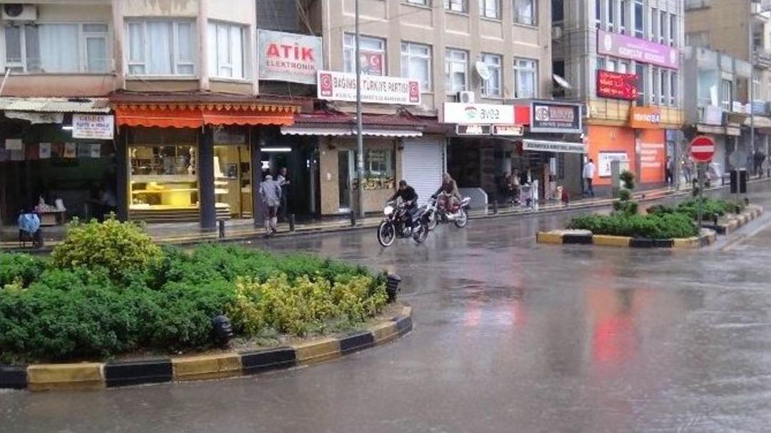 Kilis&rsquo;te Sağanak Yağış Etkili Oldu