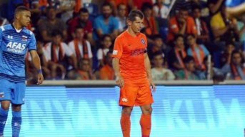 Bel&ouml;zoğlu: "insanlar Klavyenin Başına Cesaret Hapı İ&ccedil;iyor"