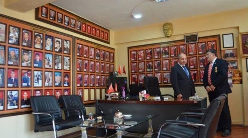 Prof. Dr. Yavuz&rsquo;dan Harp Mal&uuml;l&uuml; Gaziler Ve Şehitler Derneği&rsquo;ne Ziyaret