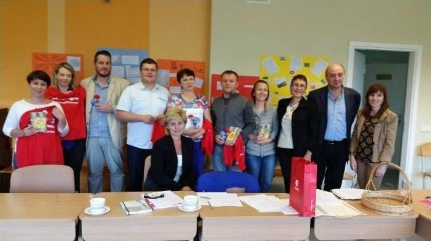 Abidin Pak-pakmaya Anadolu Lisesinden Yeni Ab Eğitim Projeleri