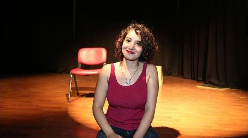 Denizlili Şeyma&rsquo;nın Tiyatroculuk Hayali Ger&ccedil;ekleşti