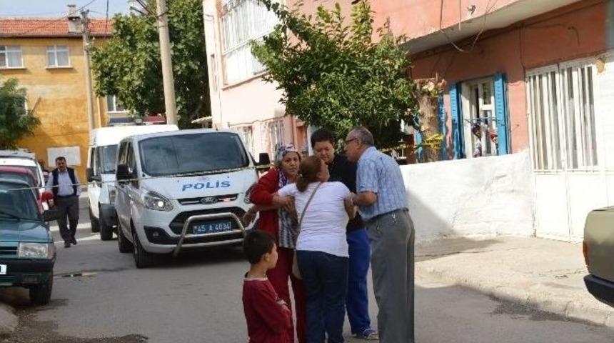 Eşini Bı&ccedil;aklayıp Ka&ccedil;tı