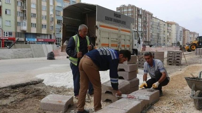 B&uuml;y&uuml;kşehir Belediyesi Yol Yapım &Ccedil;alışmaları S&uuml;r&uuml;yor