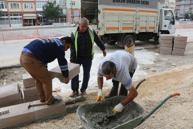 Büyükşehir Belediyesi Yol Yapım Çalışmaları Sürüyor