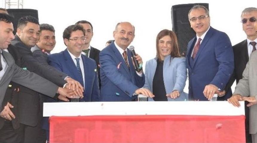 Bakan M&uuml;ezzinoğlu Ve Aş&ccedil;ı Hastanenin Temelini Attı