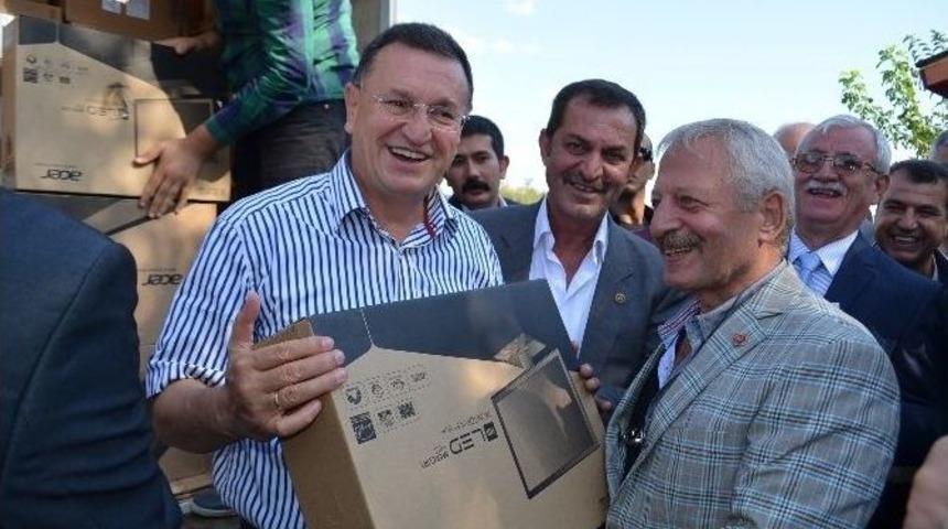 Kırıkhan&rsquo;da Muhtarlara Bilgisayar