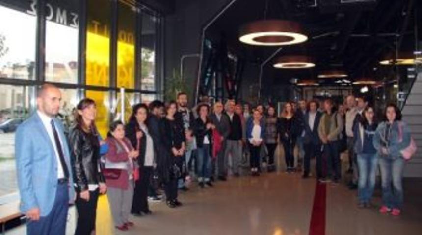 &ldquo;arada Bir Yer&rdquo; Resim Sergisi A&ccedil;ıldı