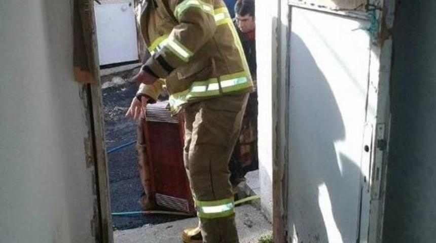 Zamanında M&uuml;dahale Evi Yanmaktan Kurtardı