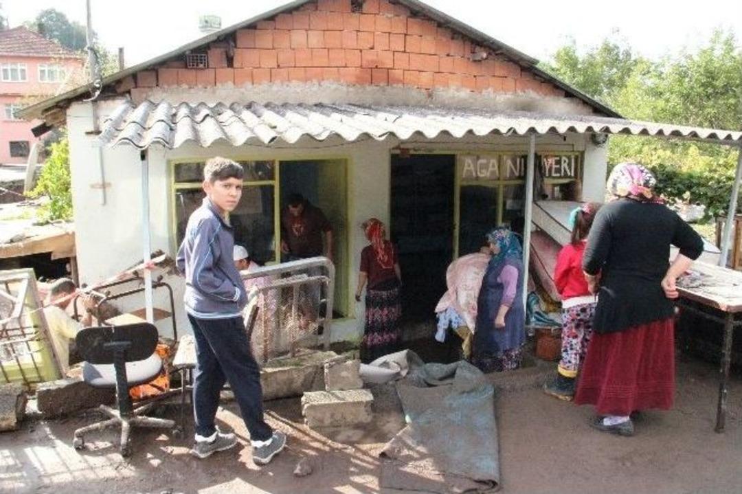 Zonguldak&rsquo;ta Selzedeler Evsiz Kaldı