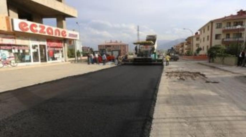 Mimar Sinan Mahallesinde Asfalt &Ccedil;alışmaları S&uuml;r&uuml;yor