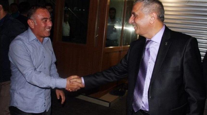 Gezi Olaylarında Bı&ccedil;aklandı, Ak Parti&rsquo;den Milletvekili Adayı Oldu