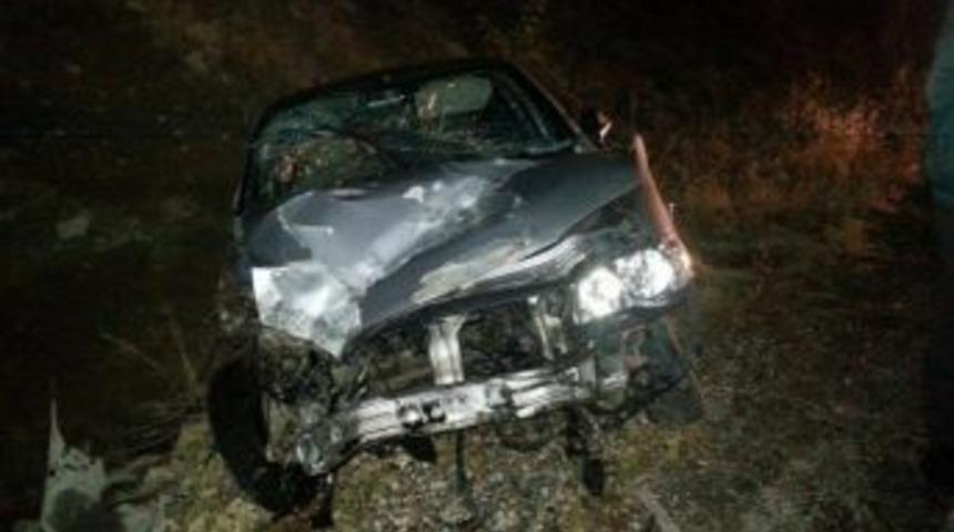 &Ccedil;emişgezek&rsquo;te Trafik Kazası: 4 Yaralı