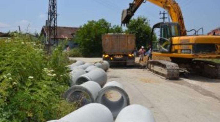 13 Bin 740 Metre Yağmur Suyu Hattı D&ouml;şendi