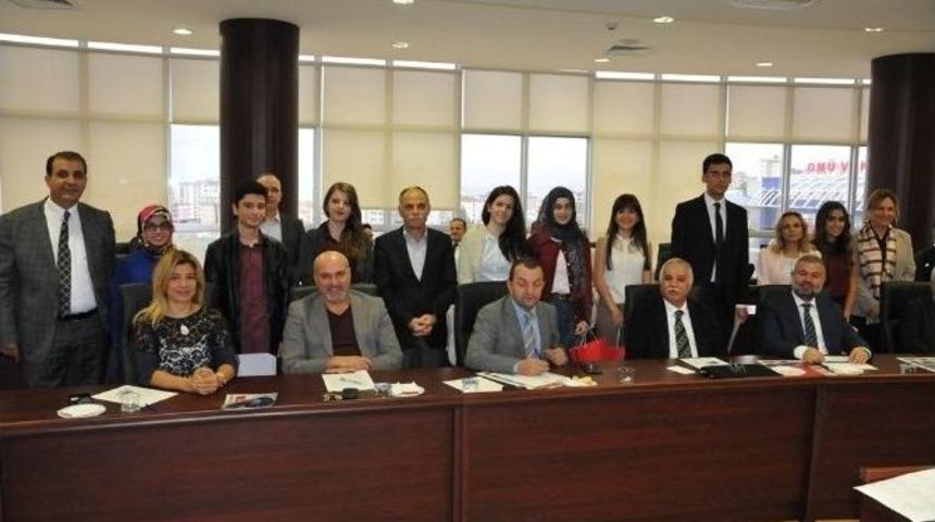 Om&uuml;&rsquo;y&uuml; Birincilikle Kazanan &Ouml;ğrencilere Başarı Belgesi