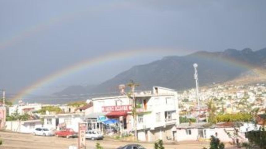 G&ouml;kkuşağı B&uuml;y&uuml;ledi