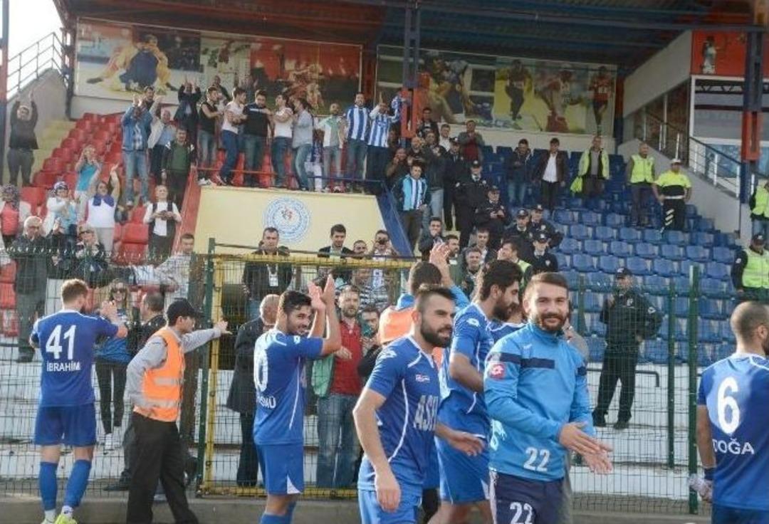 Bb Erzurumspor&rsquo;da, D&uuml;zcespor Karşısında Alınan &Uuml;&ccedil; Puan Sevinci Yaşanıyor