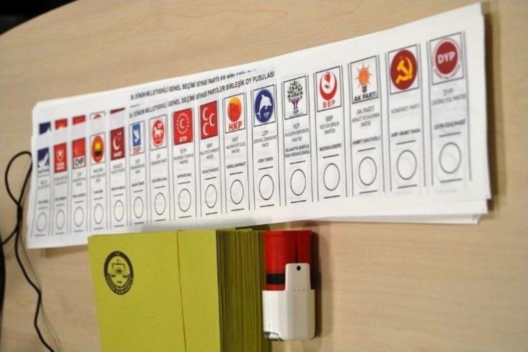 Ayvalık Deniz Hudut Kapısında Oy Verme İşlemi Başladı