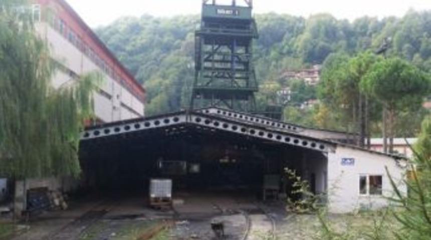 Madendeki Yangını Soğutma &Ccedil;alışmaları S&uuml;r&uuml;yor