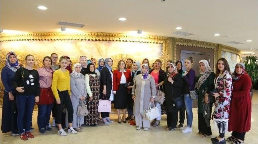 Avrupalı Kadınlardan Fatma Şahin&rsquo;e Ziyaret