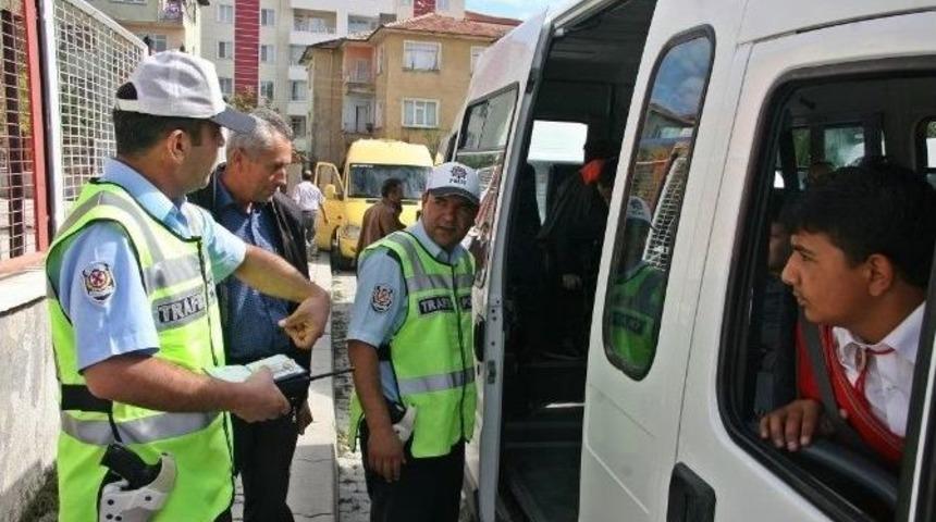 Sungurlu&rsquo;da Okul Servis Ara&ccedil;ları Denetlendi