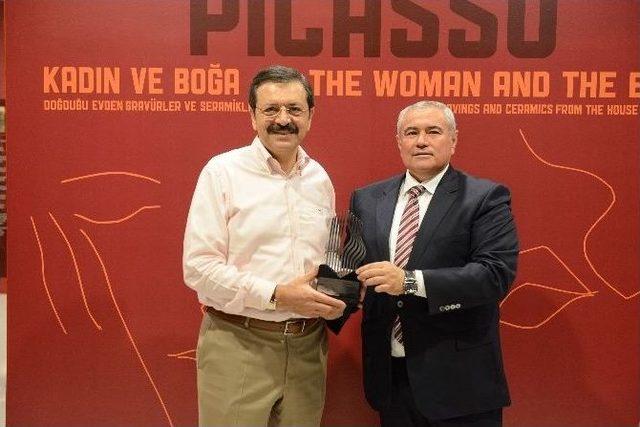 Tobb Başkanı’ndan Atso’ya Antalya Kültür Sanat Övgüsü