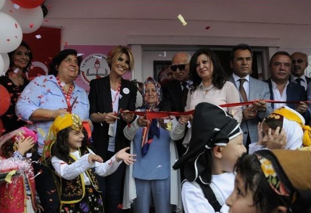 G&uuml;lben Ergen Anaokulu A&ccedil;ılışına Katıldı