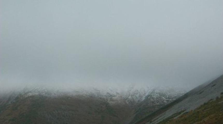 Posof Dağlarına Mevsimin İlk Karı Yağdı