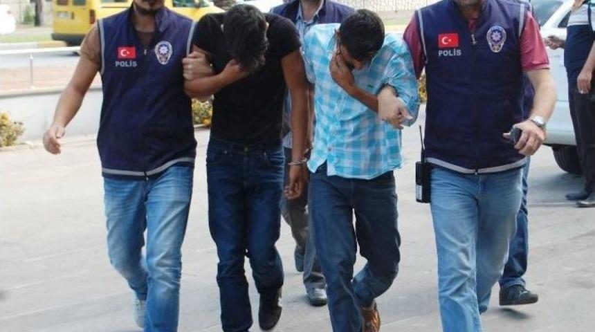 Telefon Dolandırıcılarına Su&ccedil;&uuml;st&uuml;