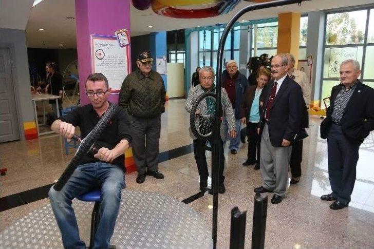 Emekli Amirallerden Başkan Büyükerşen’e Ziyaret G3