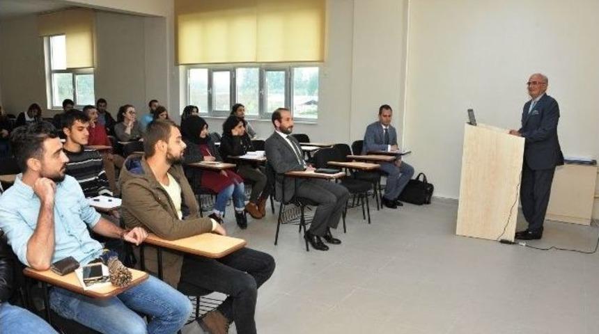 Başkan Yılmaz, İletişim Fak&uuml;ltesi&rsquo;nde Ders Verdi