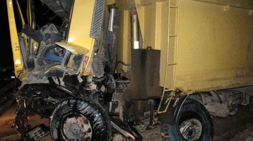 (özel Haber)bursa’da Tır Kazası, 1 Ölü