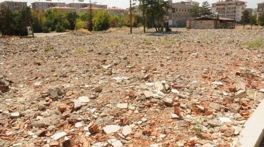 Van B&uuml;y&uuml;kşehir Belediyesi&rsquo;ne Y&uuml;r&uuml;tmeyi Durdurma Kararı