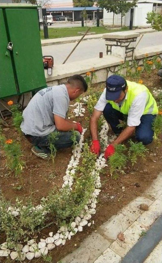 Sarıgöl’de Parklara Yeni Görünüm