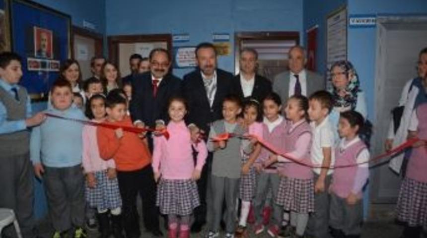 Doğan, &Ccedil;ocuklarla Birlikte K&uuml;t&uuml;phane A&ccedil;tı