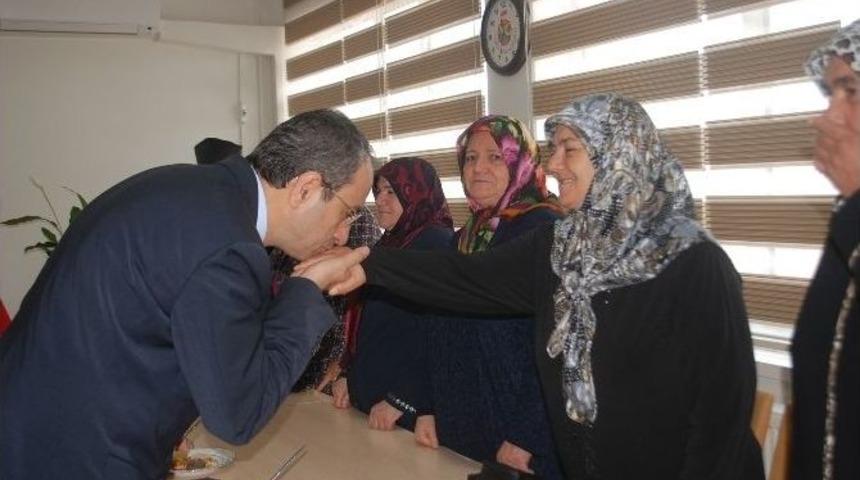 Şehit Aileleri Ve Gazilerden Kaymakam Kubilay&rsquo;a Ziyaret