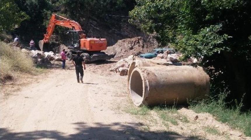 İzsu&rsquo;dan Tire&rsquo;deki Derelere Neşter