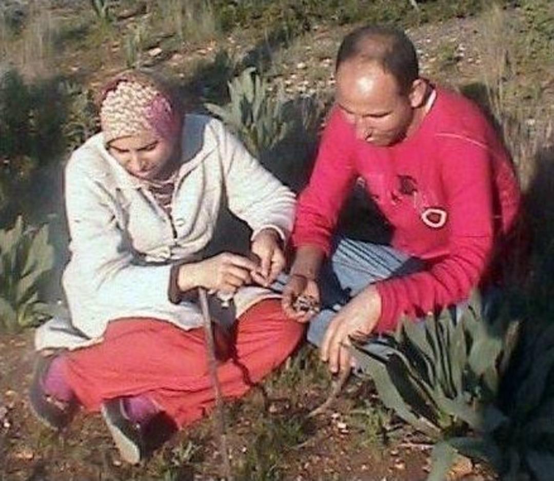 Kazada &Ouml;len Hamile Eşinin Yazmasını &Ouml;p&uuml;p Koklayarak Ağladı