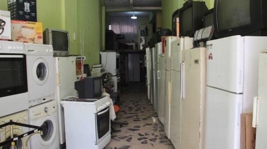 İkinci El Eşya Satanlarda Stoklar T&uuml;kendi